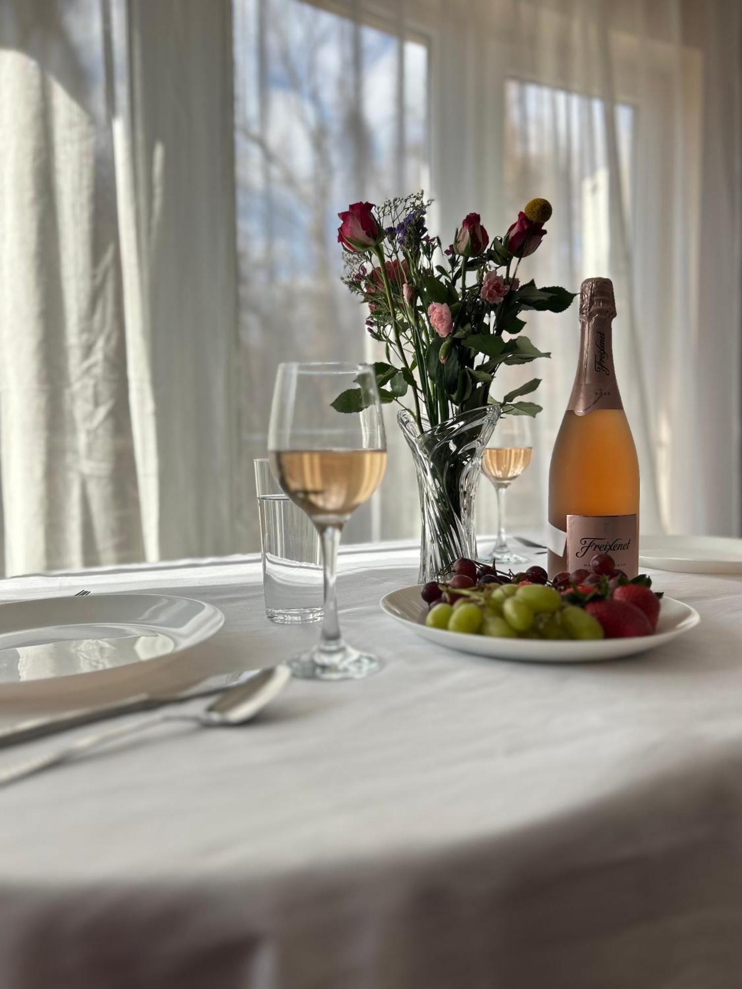Casa Rea - Comfortable Stay With Free Parking Sofia Bagian luar foto